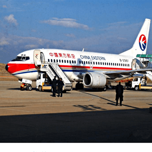 镶黄旗新宝拉格航空托运航空快运业稳步发展的原因是什么？